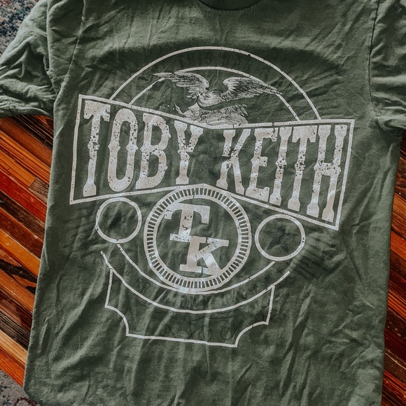 Toby Keith Shirt - Picture 2 of 2